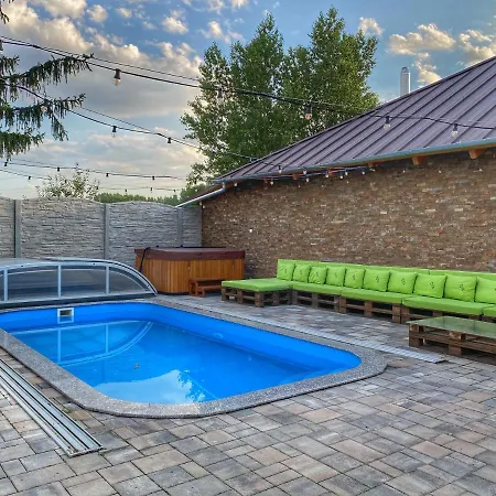 Madison Ranch Guest house *