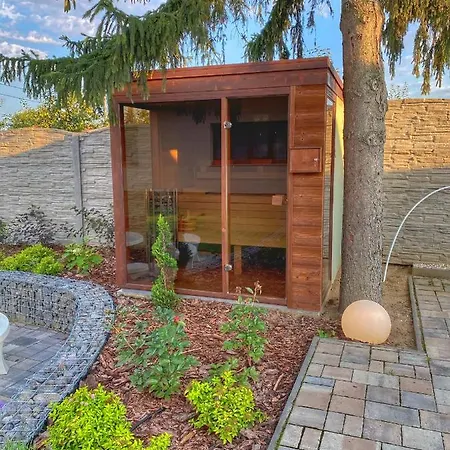 בית הארחה Madison Ranch